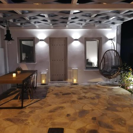 Yalos Luxury Home Agioi Saranta Exterior photo