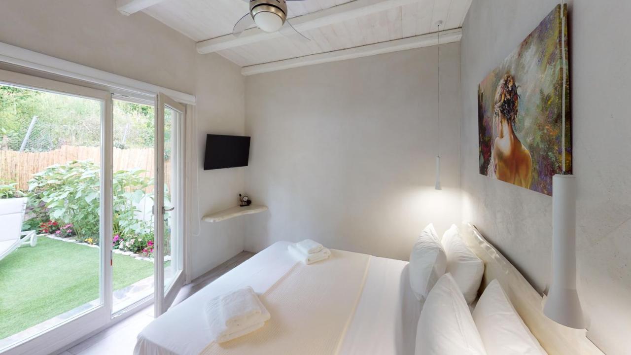 Yalos Luxury Home Agioi Saranta Exterior photo